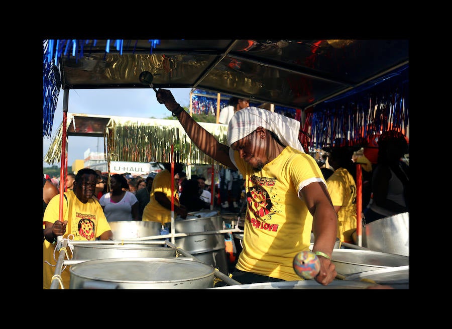 Participantes en el desfile anual del día de las Indias Occidentales el 3 de septiembre de 2018 en el barrio de Brooklyn de la ciudad de Nueva York. El desfile es una de las mayores celebraciones de la cultura caribeña en América del Norte. 