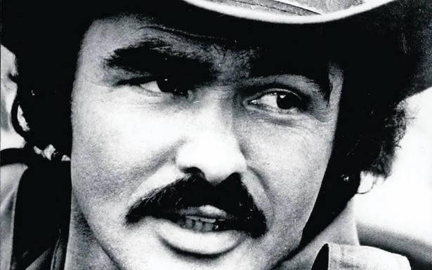 Burt Reynolds en 'Los caraduras', una de sus cintas más taquilleras de los años 70. 