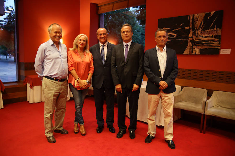 Pedro Velasco, María José Gandarias, Miguel Ángel Lujua, José Velasco y Juan Hernández Zayas. 