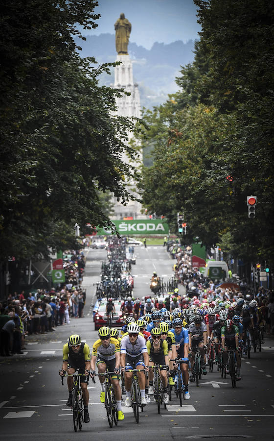 Fotos: Las mejores fotos de la etapa de la Vuelta entre Getxo y Oiz