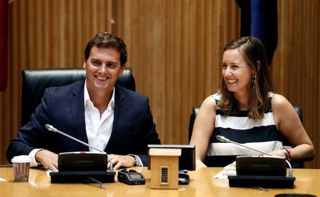 Albert Rivera y Melisa Rodríguez.