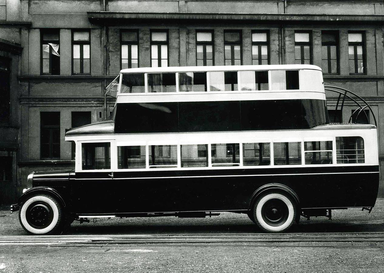 Autobús fabricado en La Naval en 1930.