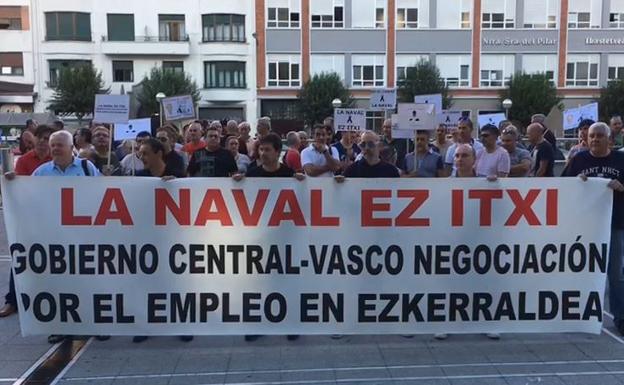 Concentración de los trabajadores de La Naval en Bilbao.