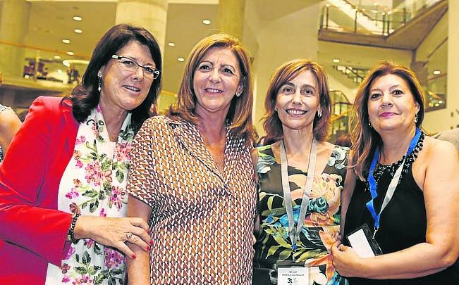 Luisa Díez, Susana López Altuna, Mari Luz Marqués y Aratxu Lozano.