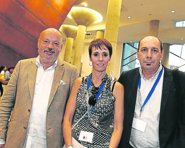 Álvaro Ortega, Amaia Gallego y José Antonio de Leniz. 