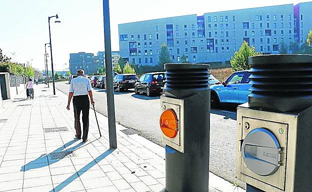 Los buzones del sistema de recogida neumática de residuos del sector 19 permanecen aún inactivos.