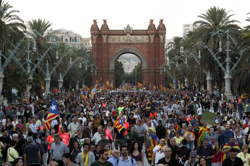 180.000 personas han acudido a la manifestación de Barcelona para conmemorar el primer aniversario del 1-O, según la Guardia Urbana