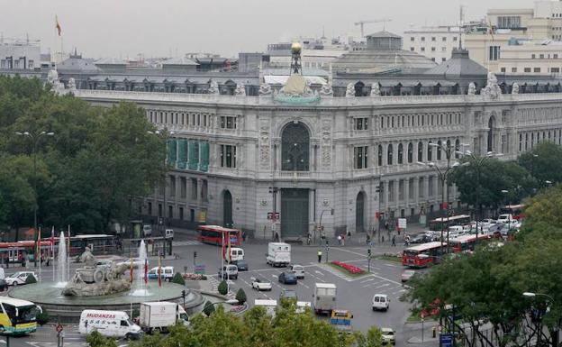 Vistas exteriores de la sede central del Banco de España. 