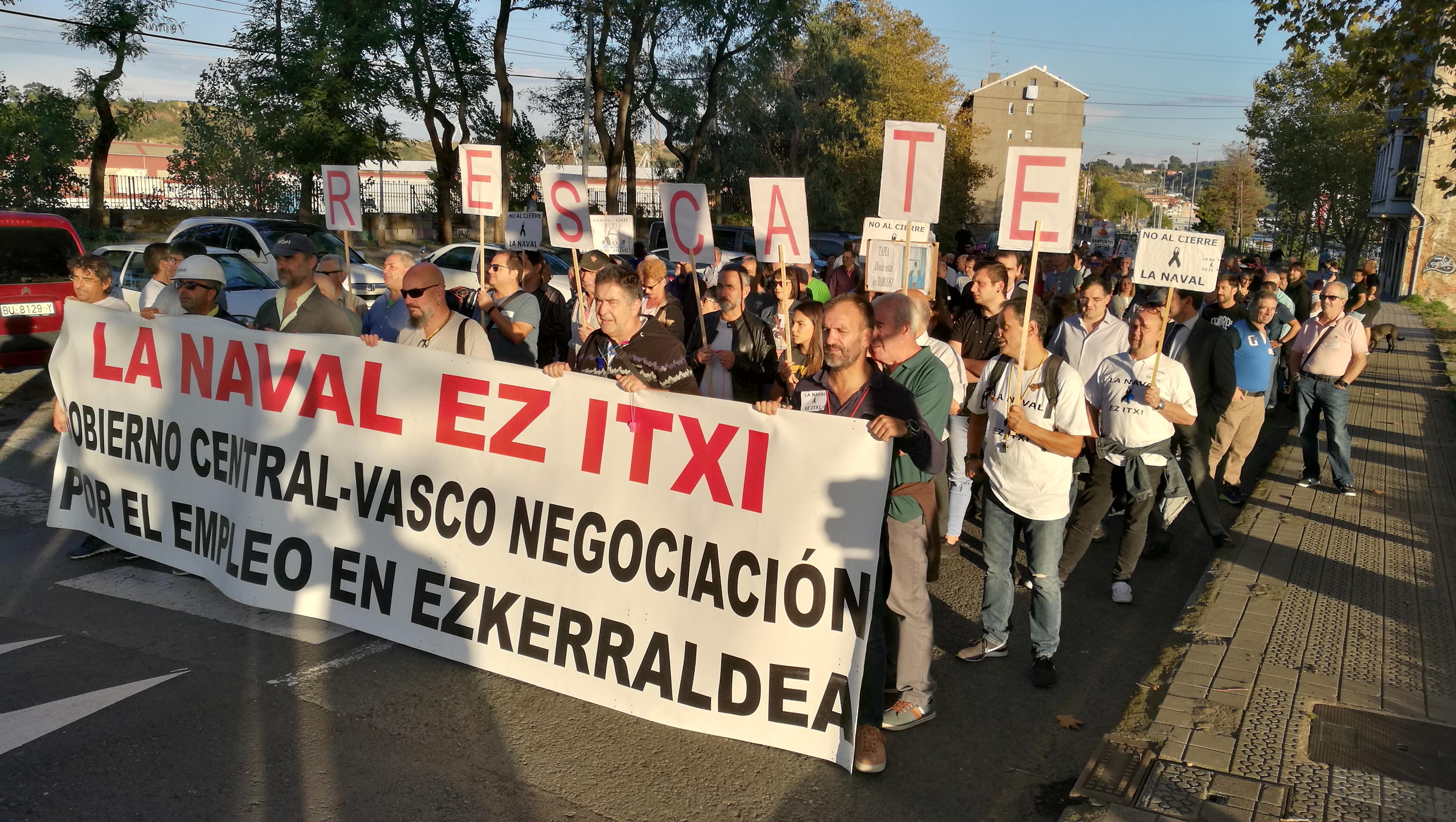 La manifestación ha partido de las puertas del astillero. 