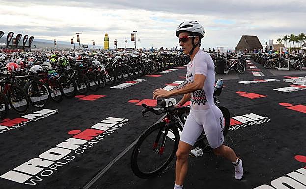 Gurutze Frades durante el Ironman de Hawai.