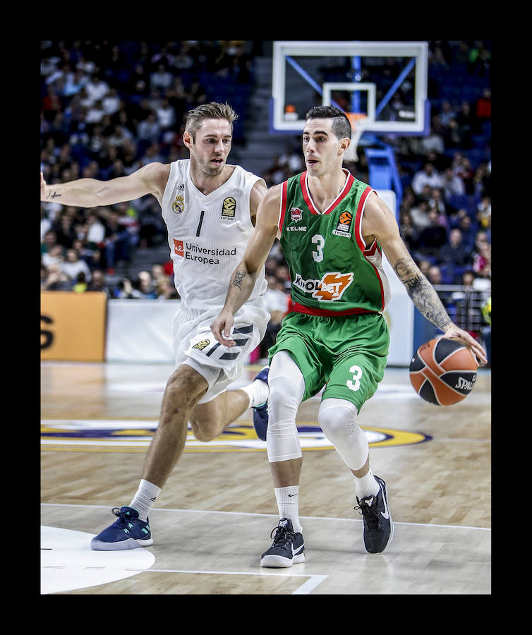 Las mejores fotografías del patido entre el Real Madrid y el Baskonia correspondiente a la tercera jornada de la Euroliga.