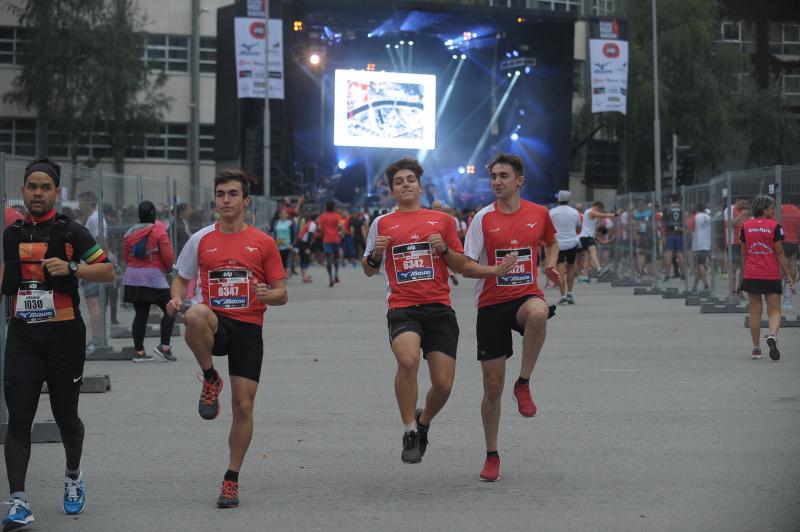 12.500 atletas han salido a correr por las calles de la villa para celebrarlo