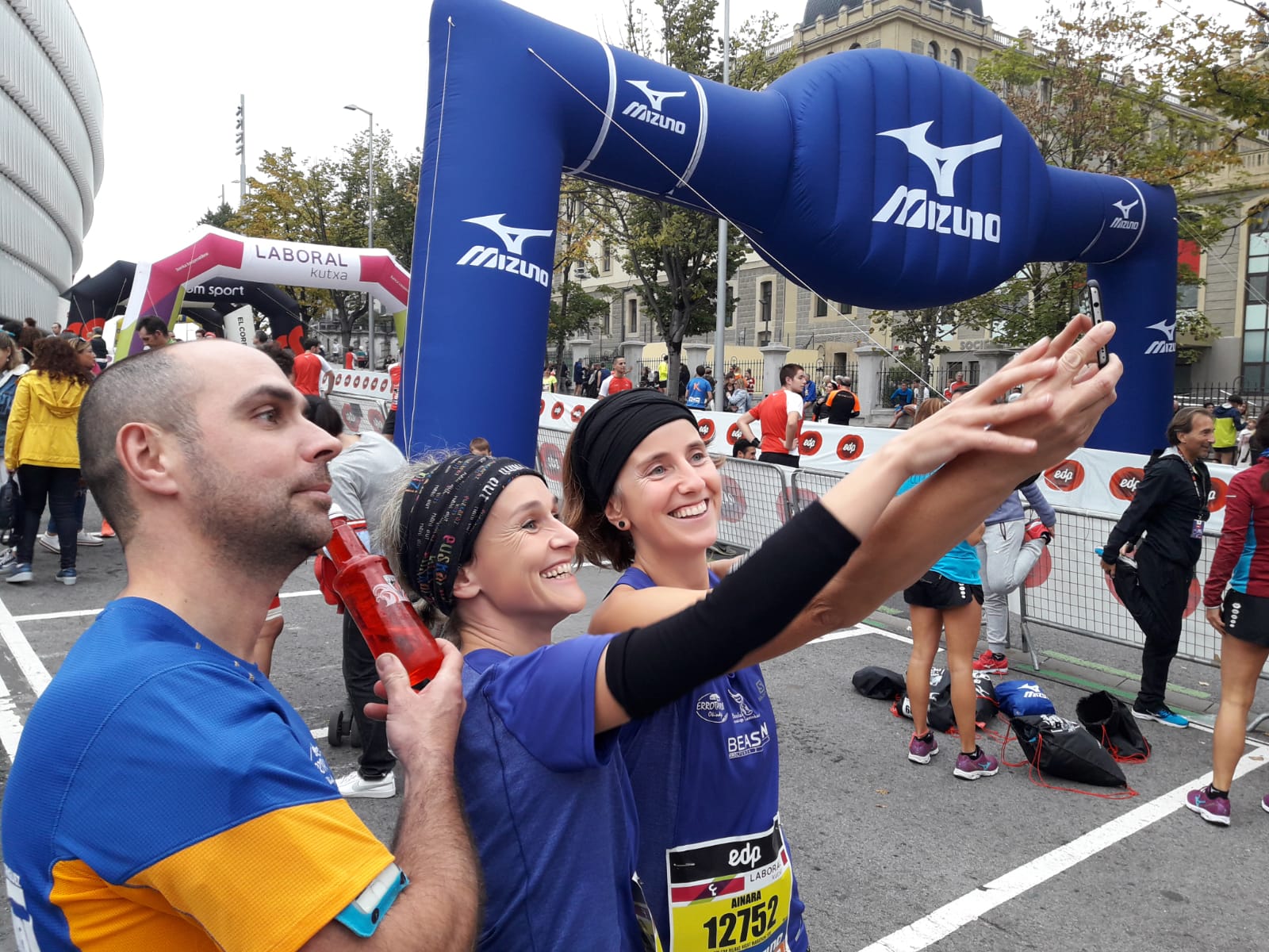 12.500 atletas han salido a correr por las calles de la villa para celebrarlo