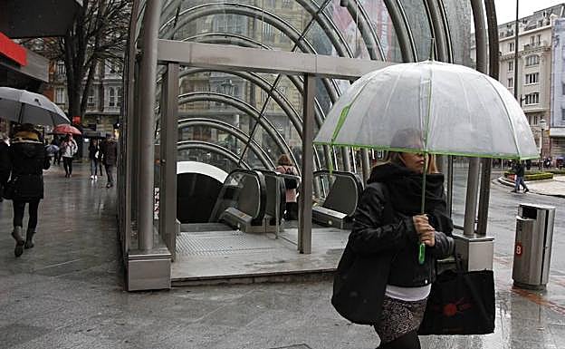 Este fin de semana habrá que volver a sacar el paraguas y el abrigo.