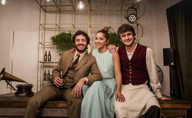 Los actores Javier Pereira, Mariam Hernández y Jorge Pobes.