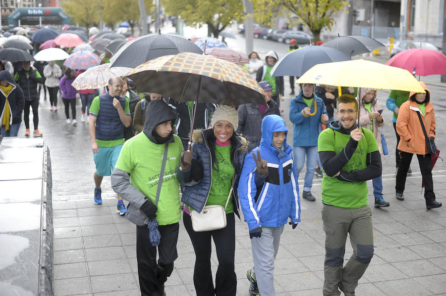 La marcha ha recorriido un trazado de seis kilómetros y medio 