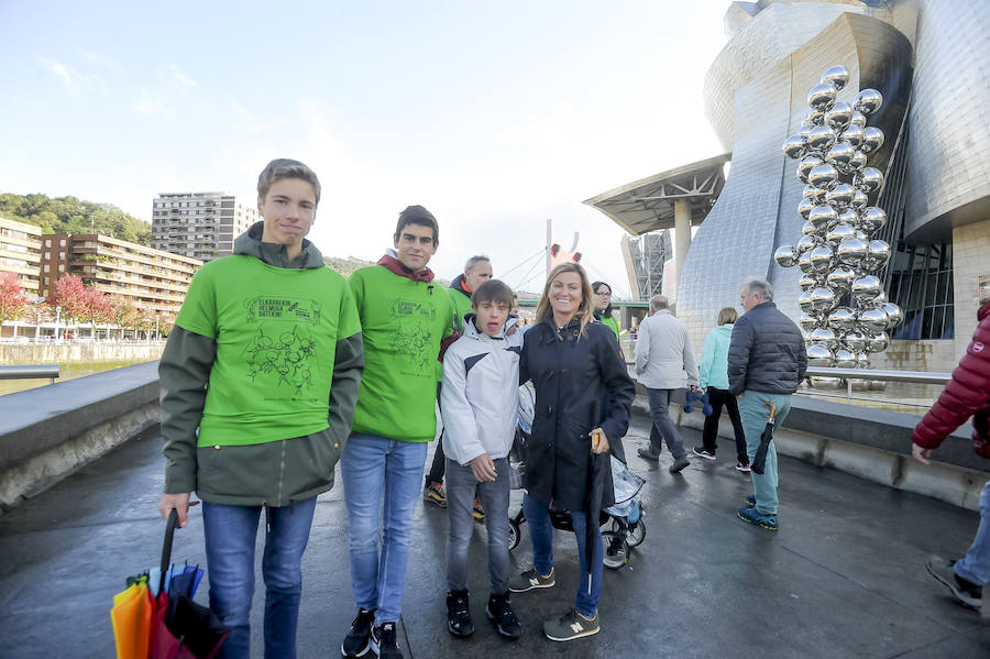 La marcha ha recorriido un trazado de seis kilómetros y medio 