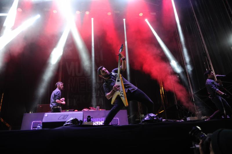 Un cartel que hará desfilar a La Pegatina, Muchachito, Iseo & Dodosound y Revolta Permanent por la Herriko Plaza. 