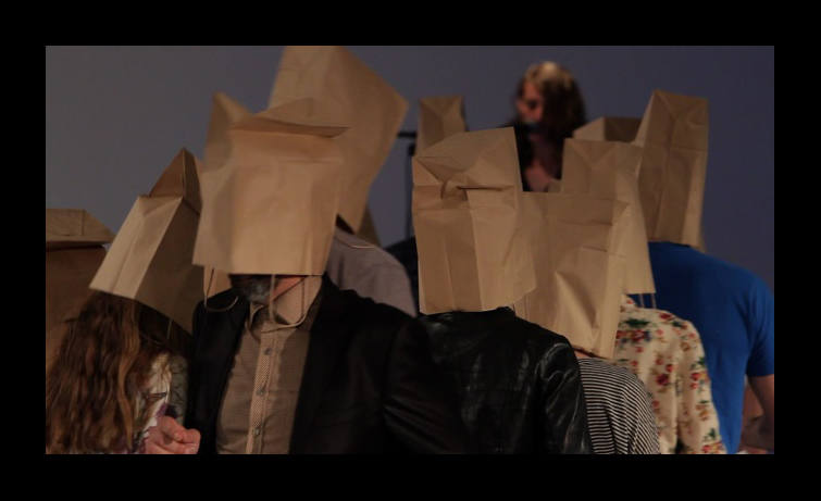 El festival de vanguardia escénica celebra su octava edición con nueve instalaciones artísticas en el museo Artium