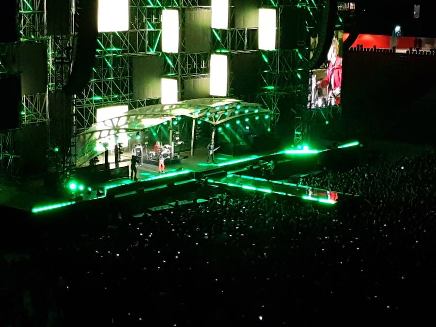 Las actuaciones de Berri Txarrak, Crystal Fighters y Muse hicieron temblar el estadio y dejaron imágenes tan impresionantes como estas.