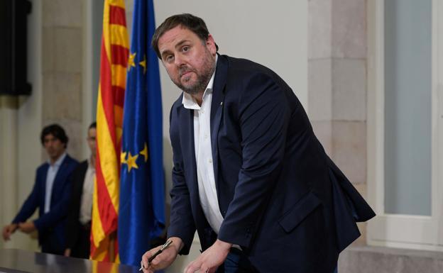 Acusaciones dispares para el golpe en Cataluña