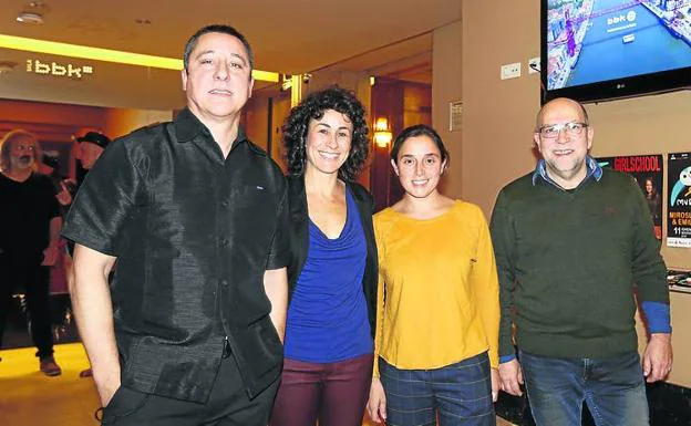 Gorka Reino, Lorea Pérez de Albéniz, Amaia Martín y Tato Gracia. 