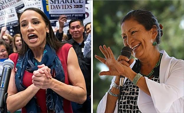 Sharice Davids y Deb Halland.
