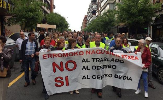 Manifestación de pensionistas de Uribe Kosta en apoyo de los de Romo.