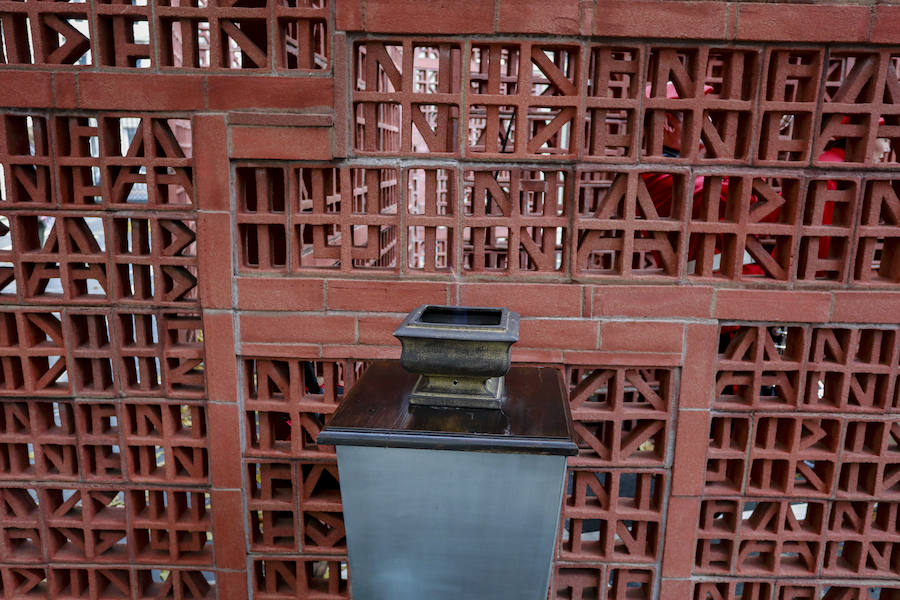 Fotos: Homenaje en el Parlamento vasco a las víctimas en el Día de la Memoria