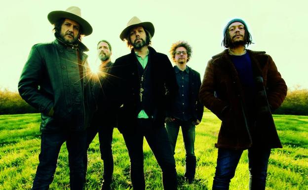 Los integrantes de The Magpie Salute.