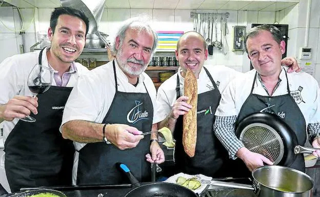 De izquierda a derecha, Bruno Guinea, Koldo Gojenola, Álex Fernández y Jesús González de Matauko. 