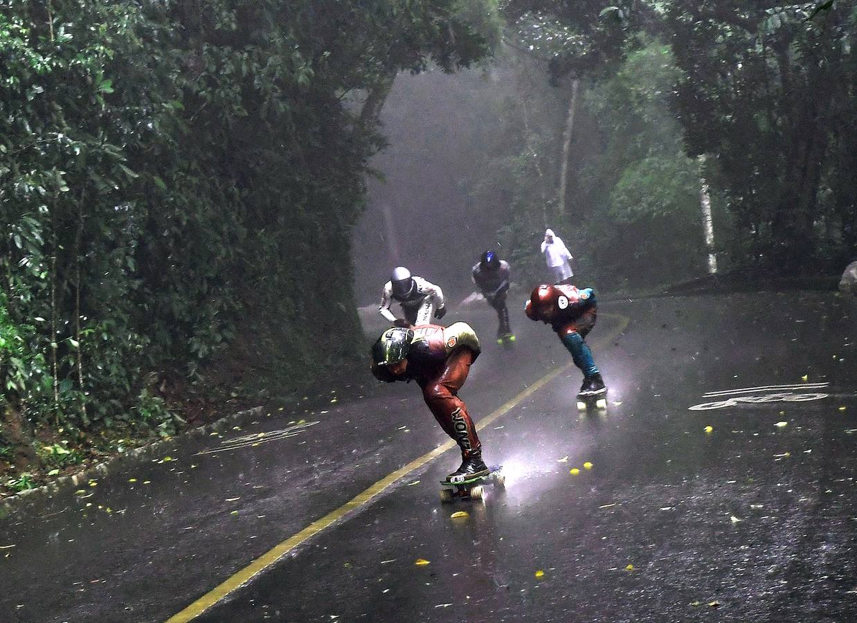 La «Vista Río Downhil» es la última prueba del campeonato mundial de descenso en monopatín que se celebra en Brasil, el primer país sudamericano que adoptó esta especialidad. La competición se desarrolla en un circuito que es en realidad una sinuosa carretera de algo más de 2,5 kilómetros dentro del Parque Natural da Cidade, un hermoso bosque en el extrarradio con increíbles vistas sobre Río de Janeiro. Sus grandes desniveles hacen de él un escenario espectacular y muy rápido. 