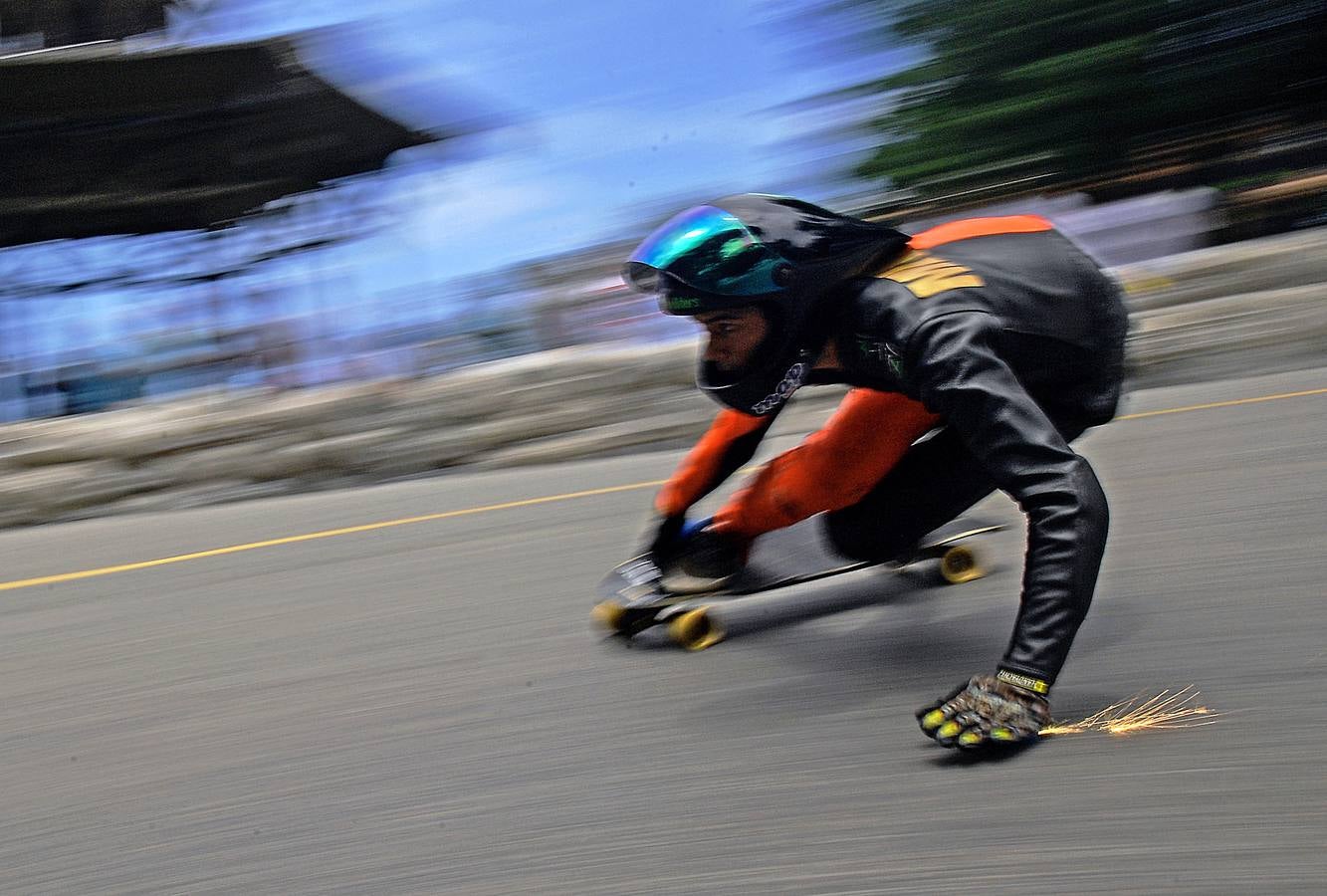 La «Vista Río Downhil» es la última prueba del campeonato mundial de descenso en monopatín que se celebra en Brasil, el primer país sudamericano que adoptó esta especialidad. La competición se desarrolla en un circuito que es en realidad una sinuosa carretera de algo más de 2,5 kilómetros dentro del Parque Natural da Cidade, un hermoso bosque en el extrarradio con increíbles vistas sobre Río de Janeiro. Sus grandes desniveles hacen de él un escenario espectacular y muy rápido. 