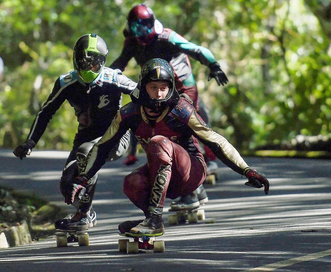 La «Vista Río Downhil» es la última prueba del campeonato mundial de descenso en monopatín que se celebra en Brasil, el primer país sudamericano que adoptó esta especialidad. La competición se desarrolla en un circuito que es en realidad una sinuosa carretera de algo más de 2,5 kilómetros dentro del Parque Natural da Cidade, un hermoso bosque en el extrarradio con increíbles vistas sobre Río de Janeiro. Sus grandes desniveles hacen de él un escenario espectacular y muy rápido. 