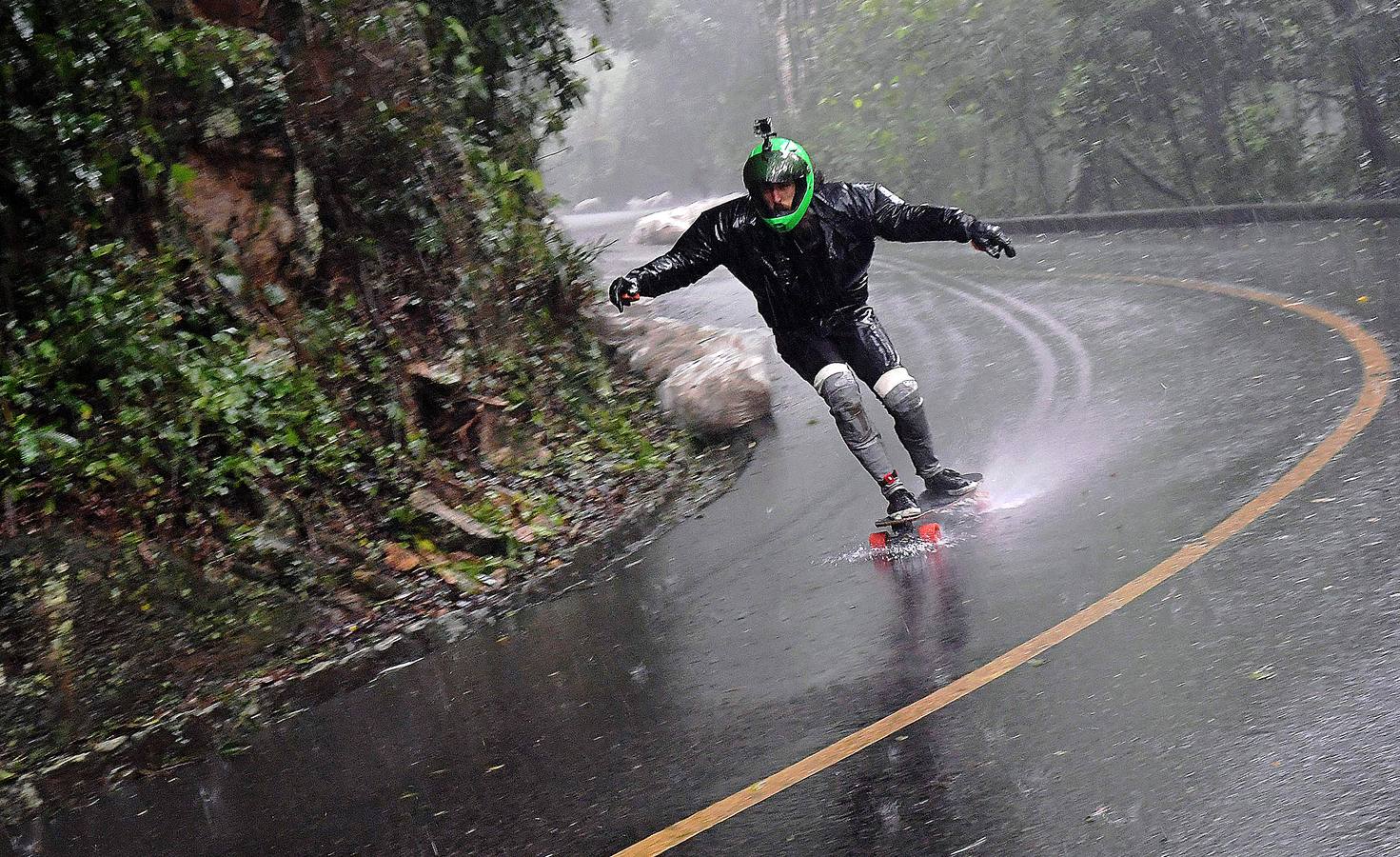 La «Vista Río Downhil» es la última prueba del campeonato mundial de descenso en monopatín que se celebra en Brasil, el primer país sudamericano que adoptó esta especialidad. La competición se desarrolla en un circuito que es en realidad una sinuosa carretera de algo más de 2,5 kilómetros dentro del Parque Natural da Cidade, un hermoso bosque en el extrarradio con increíbles vistas sobre Río de Janeiro. Sus grandes desniveles hacen de él un escenario espectacular y muy rápido. 