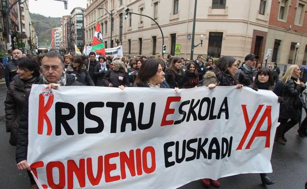 Manifestacion en Bilbao por el convenio de la educacion concertada. 