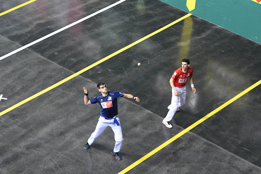 Jokin Altuna y Joseba Ezkurdia se han medido en un partido muy disputado que ha ganado el navarro.