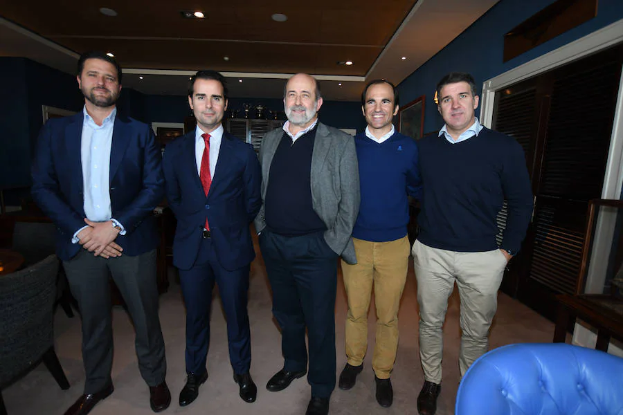 Eduardo Elorriaga, Fernando Castiella, Pedro Ruiz Aldasoro, Carlos Ruiz-Garma y Ramón García Grijelmo. 