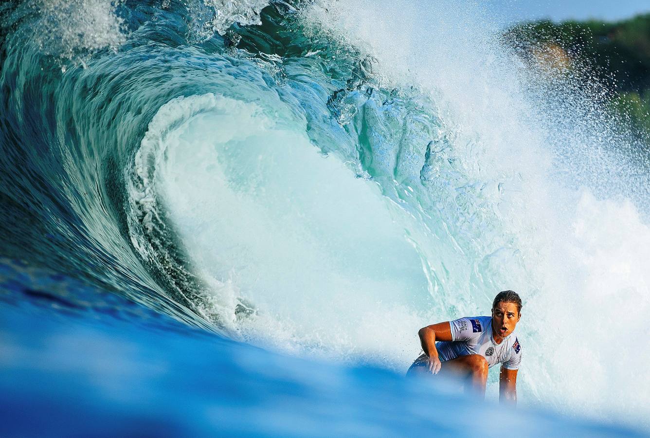 El Beachwaver Maui Pro es la última prueba del Campeonato Femenino dentro de la Liga Mundial de Surf. Se celebra estos días en Honolua Bay, en la costa noroeste de Maui, en Hawai, un escenario paradisíaco, perfecto para cabalgar olas largas y poderosas que atraen a las más experimentadas practicantes de surf del mundo. La australiana Stephanie Gilmore (de amarillo con trofeo y una corona de flores) se ha proclamado campeona del mundo.