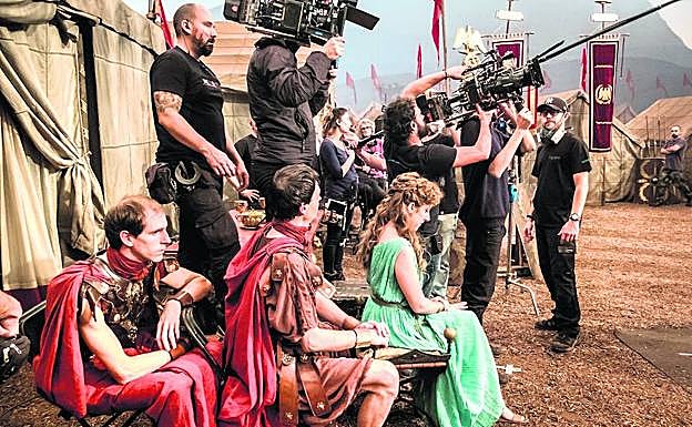 Un momento del rodaje de 'Justo antes de Cristo', la nueva comedia de los creadores de 'Camera Café'.