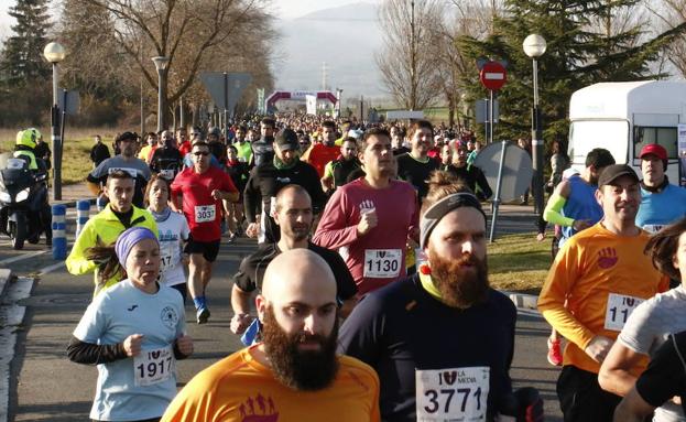 Más de 3.300 atletas correrán la Media Maratón de Vitoria