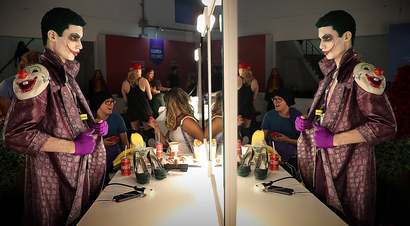 El 'Comic Con Experience 2018' es un festival de entretenimiento que atrae a cientos de miles de fanáticos de los superhéroes del cómic. Este año se ha celebrado en Sao Paulo, Brasil, y además de videojuegos y preestrenos de películas y series, los visitantes han tenido la oportunidad de celebrar el 25 aniversario de 'Power Rangers' y el 80 de 'Superman'. El evento, que ha atraído a más de 250.000 personas, es el más importante de su tipo en todo el hemisferio sur.