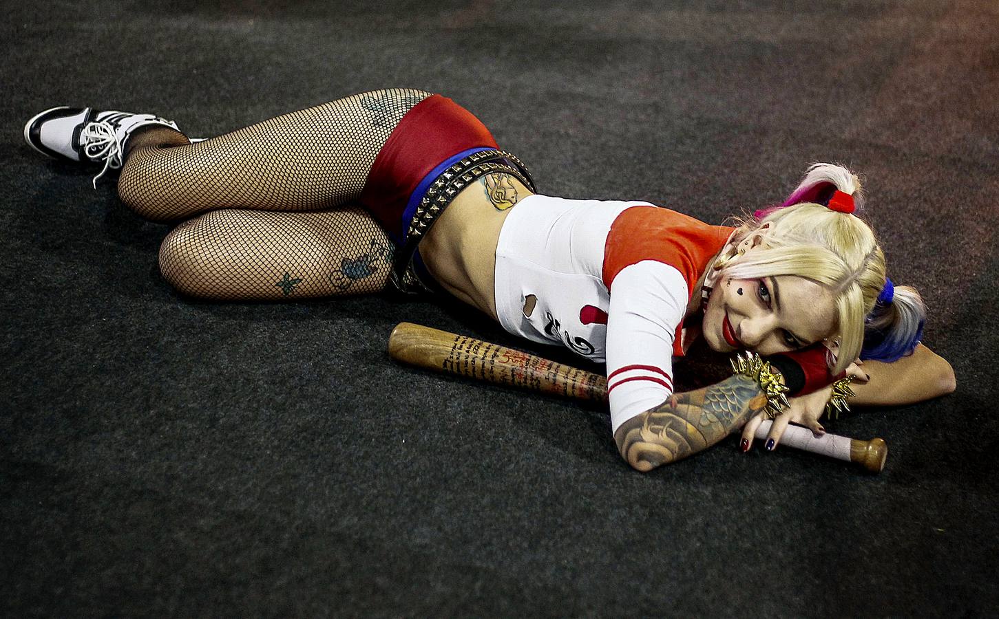 El 'Comic Con Experience 2018' es un festival de entretenimiento que atrae a cientos de miles de fanáticos de los superhéroes del cómic. Este año se ha celebrado en Sao Paulo, Brasil, y además de videojuegos y preestrenos de películas y series, los visitantes han tenido la oportunidad de celebrar el 25 aniversario de 'Power Rangers' y el 80 de 'Superman'. El evento, que ha atraído a más de 250.000 personas, es el más importante de su tipo en todo el hemisferio sur.