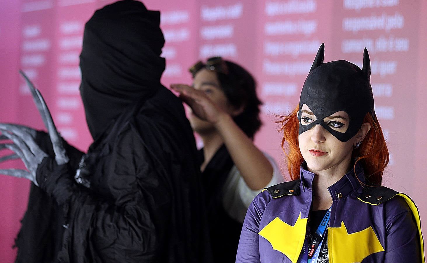 El 'Comic Con Experience 2018' es un festival de entretenimiento que atrae a cientos de miles de fanáticos de los superhéroes del cómic. Este año se ha celebrado en Sao Paulo, Brasil, y además de videojuegos y preestrenos de películas y series, los visitantes han tenido la oportunidad de celebrar el 25 aniversario de 'Power Rangers' y el 80 de 'Superman'. El evento, que ha atraído a más de 250.000 personas, es el más importante de su tipo en todo el hemisferio sur.