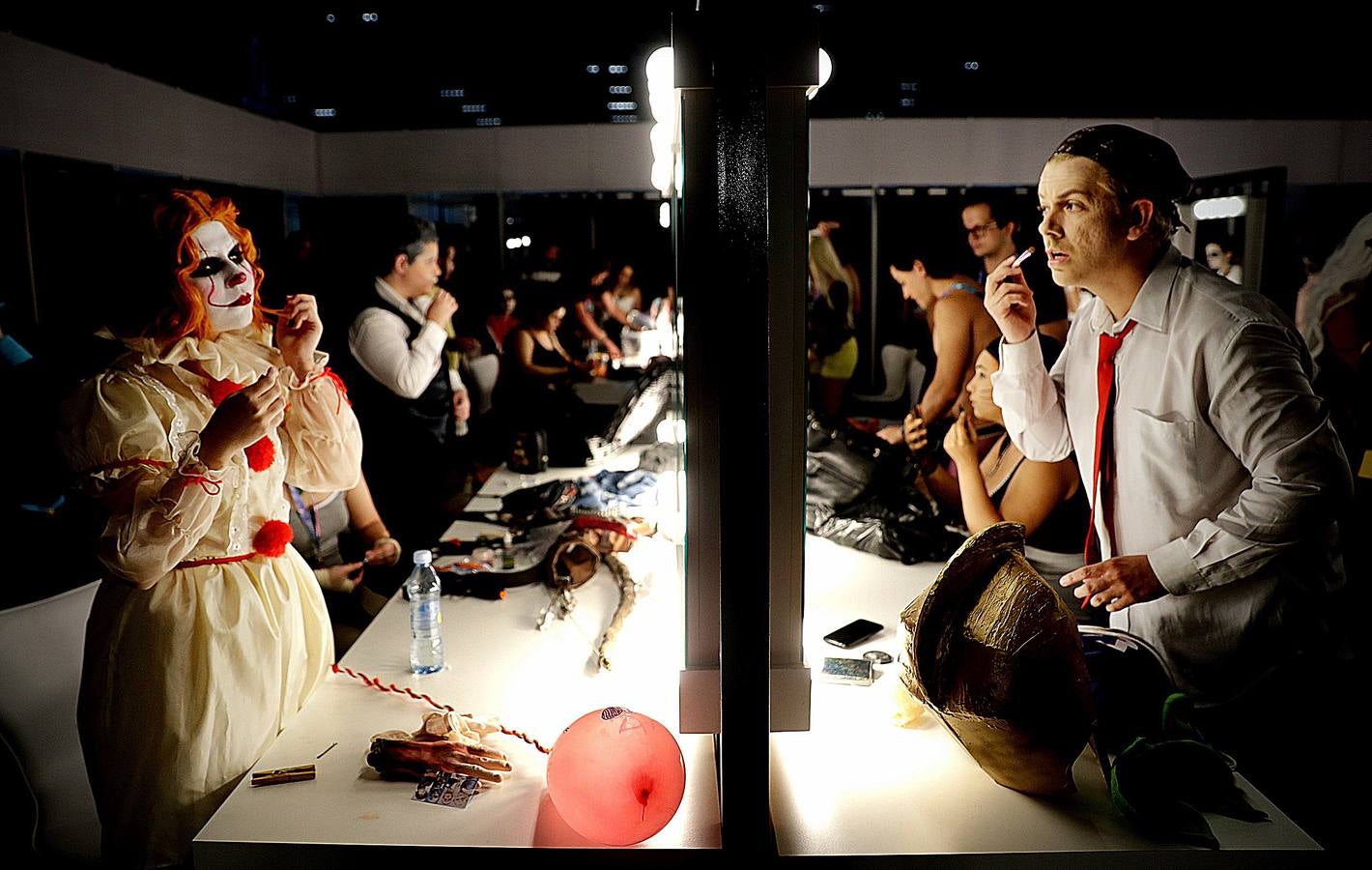 El 'Comic Con Experience 2018' es un festival de entretenimiento que atrae a cientos de miles de fanáticos de los superhéroes del cómic. Este año se ha celebrado en Sao Paulo, Brasil, y además de videojuegos y preestrenos de películas y series, los visitantes han tenido la oportunidad de celebrar el 25 aniversario de 'Power Rangers' y el 80 de 'Superman'. El evento, que ha atraído a más de 250.000 personas, es el más importante de su tipo en todo el hemisferio sur.