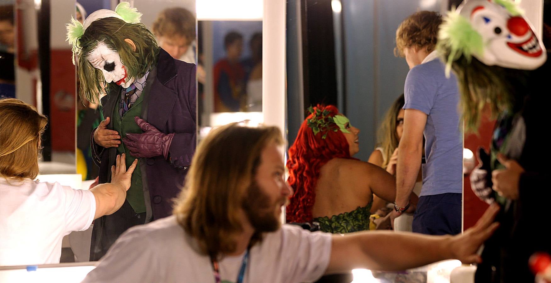 El 'Comic Con Experience 2018' es un festival de entretenimiento que atrae a cientos de miles de fanáticos de los superhéroes del cómic. Este año se ha celebrado en Sao Paulo, Brasil, y además de videojuegos y preestrenos de películas y series, los visitantes han tenido la oportunidad de celebrar el 25 aniversario de 'Power Rangers' y el 80 de 'Superman'. El evento, que ha atraído a más de 250.000 personas, es el más importante de su tipo en todo el hemisferio sur.