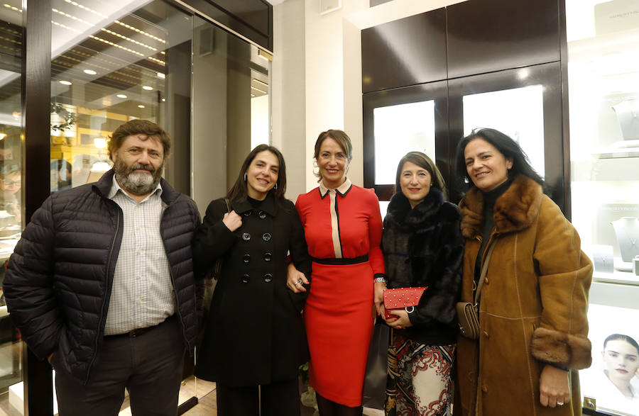 Anibal Herrero, Myriam Espinosa, Arantza Olea, Idoia Atxutegi y Almudena Tomé.