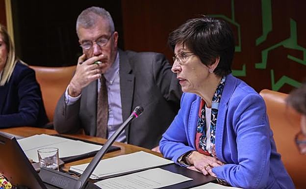 Estefanía Beltrán de Heredia, durante su comparecencia en el Parlamento vasco.