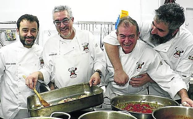 De izquierda a derecha, Eusebio Soleto, Pruden Cuenca Sáez de Gordoa, Mikel Trabanka y Raúl Ruiz. 