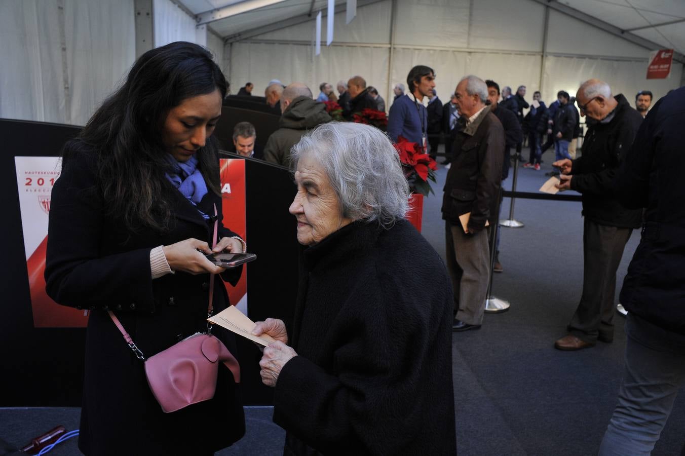 Aitor Elizegi y Alberto Uribe-Echevarría compiten por la presidencia del club rojiblanco, en las  elecciones de 2018 . / Manu Cecilio / Ignacio Pérez / Jordi Alemany / Athletic Club
